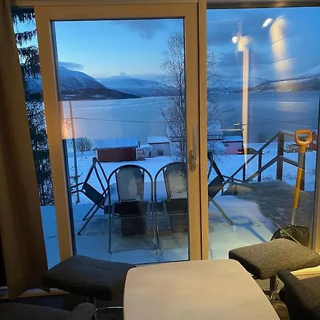 Aurora Retreat Ytre Tomasjord